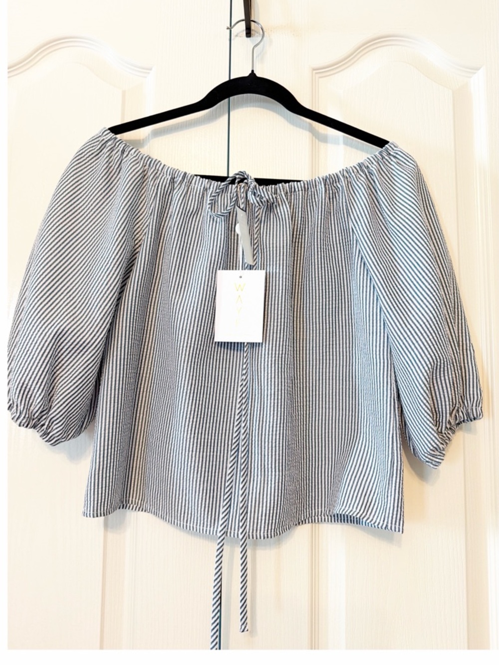 Wayf White and Navy Striped Off-Shoulder Top Puff Sleeves Top Size XSmall NWT